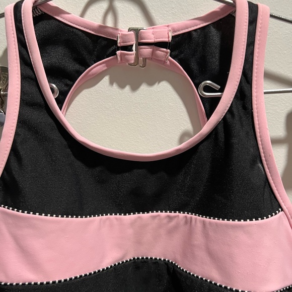 Very nice high neck swim suit. - Picture 2 of 8